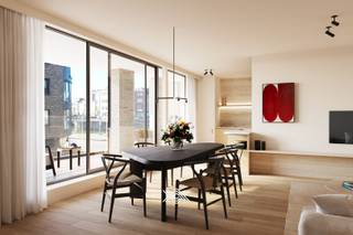 Dit éénslaapkamer appartement van 70 m² op de eerste verdieping beschikt over een eet- en leefruimte met rechtstreekse toegang tot het zuidwestelijk georiënteerd terras (9 m²), een halfopen keuken, een afzonderlijk toilet, een berging, een ruime slaapkamer en een badkamer uitgerust met een dubbele lavabo, een inloopdouche en de aansluiting voor een droog- en wasmachine. Het appartement beschikt eveneens over een exclusief genotsrecht van de tuin (14,7 m²). Het appartement voldoet aan de strenge energienormen dankzij de voorziening van zonnepanelen, een individuele centrale verwarming met een lucht-waterwarmtepomp en vloerverwarming, een ventilatie type D met warmterecuperatie. <br /><br />De residentie telt zes appartementen, elk voorzien van een ruim zuidwest-georiënteerd terras. Daarnaast is er één commerciële ruimte beschikbaar. Voor het gemak van de bewoners biedt de residentie overdekte fietsparkeerplaatsen in een gemeenschappelijke fietsenstalling.<br /><br />De ligging biedt een fijne balans tussen rust en stedelijke dynamiek. Op wandelafstand vind je de Coupure, het Groenevalleipark en de Watersportbaan, ideaal voor ontspanning en buitenactiviteiten. Tegelijkertijd biedt het nabijgelegen stadscentrum een breed aanbod aan restaurants, winkels en culturele voorzieningen. De residentie is goed bereikbaar, zowel met de wagen via de R40 en R4 als met het openbaar vervoer. Meerdere bus- en tramhaltes in de buurt zorgen voor snelle verbindingen door de stad.