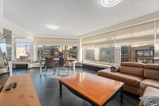 [[ DIT PAND NEEMT DEEL AAN DE ERA OPEN HUIZEN DAG OP 14/3 VAN 13:00 TOT 14:00 ]] De Panne: Ruim 3-slaapkamerappartement te koop in het centrum van De...