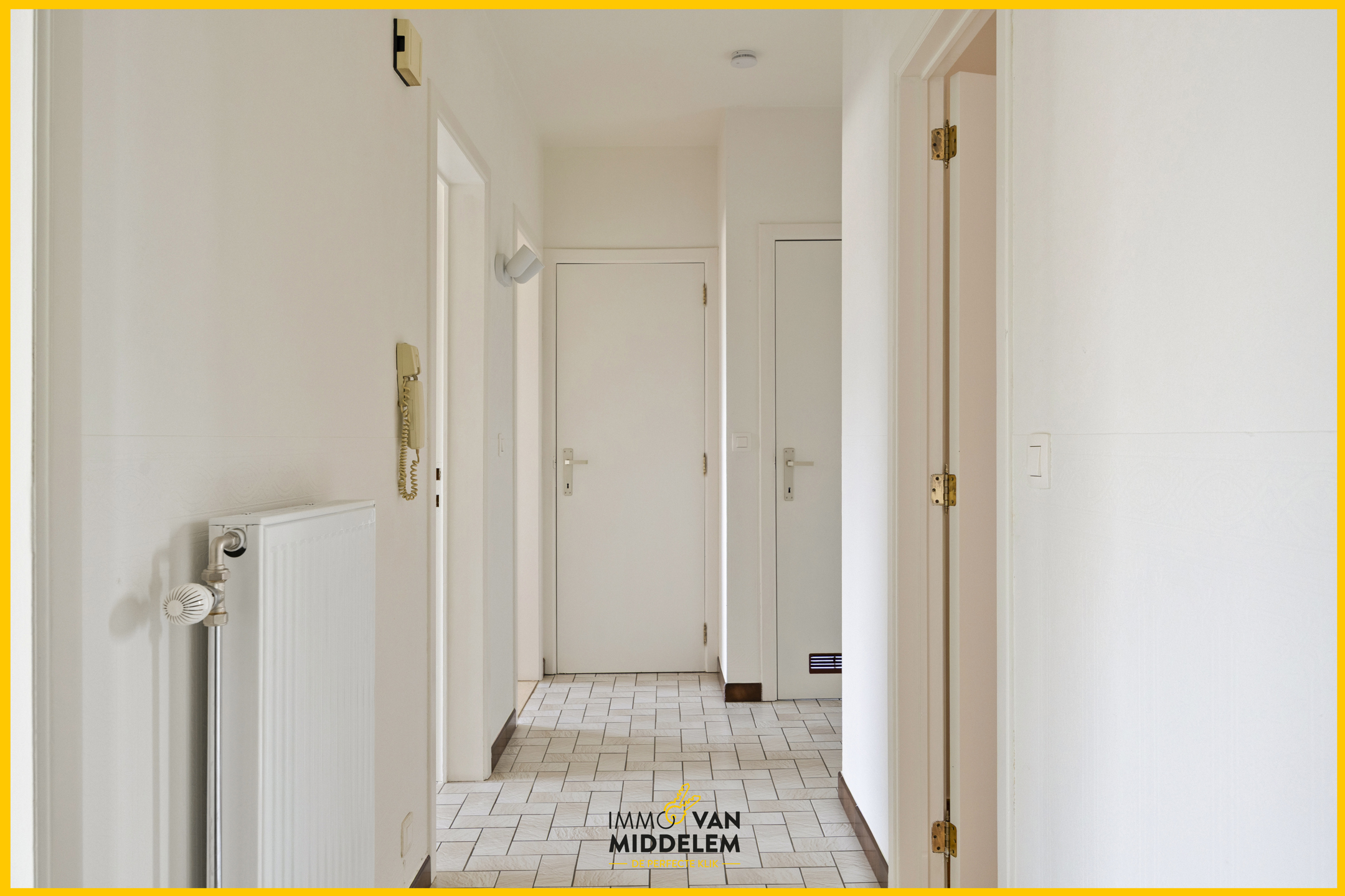 LICHTRIJK VERNIEUWD APPARTEMENT MET 2 KAMERS &amp; TERRAS  - foto 5