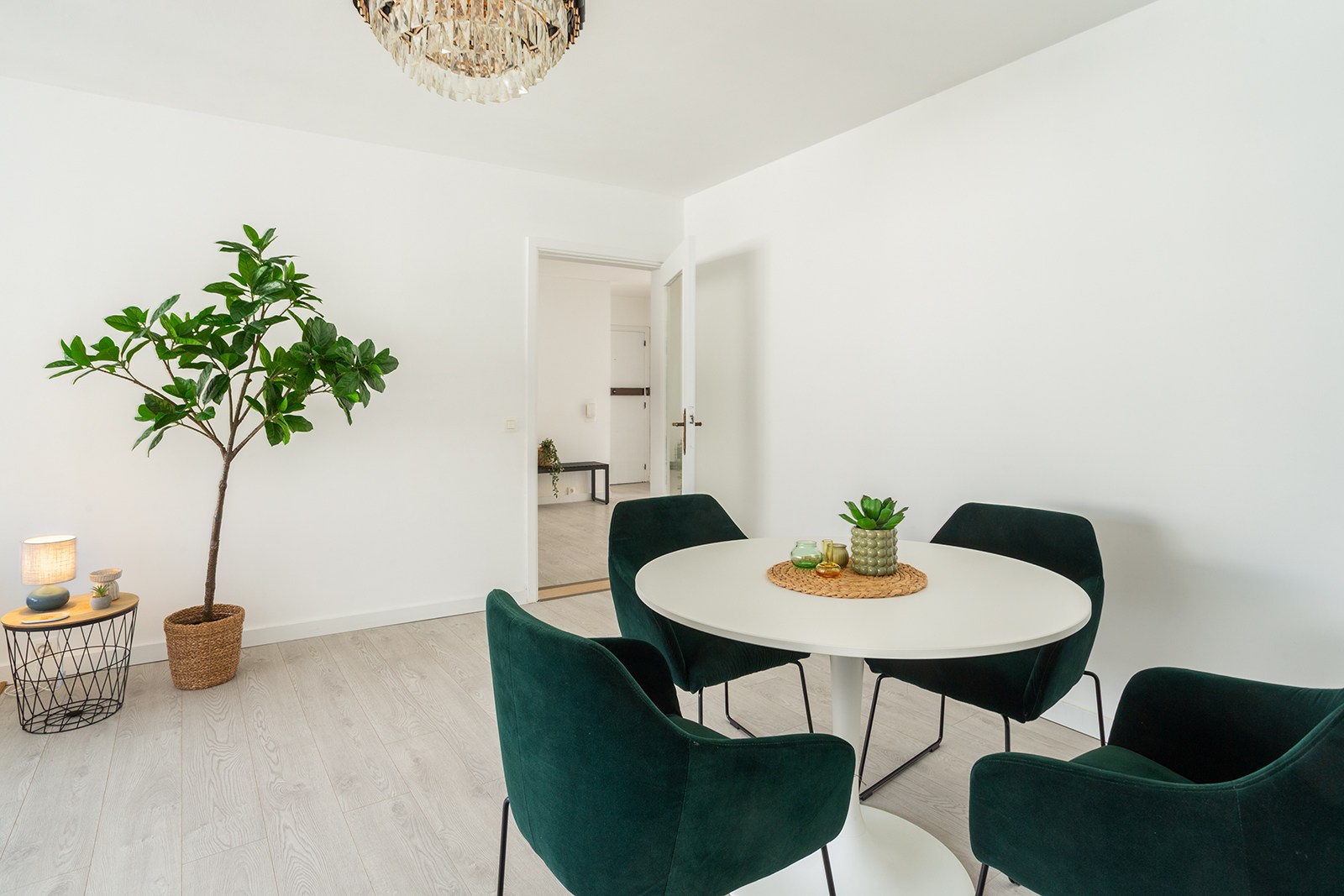Drie slaapkamers, twee terrassen, één centrale ligging - foto 5