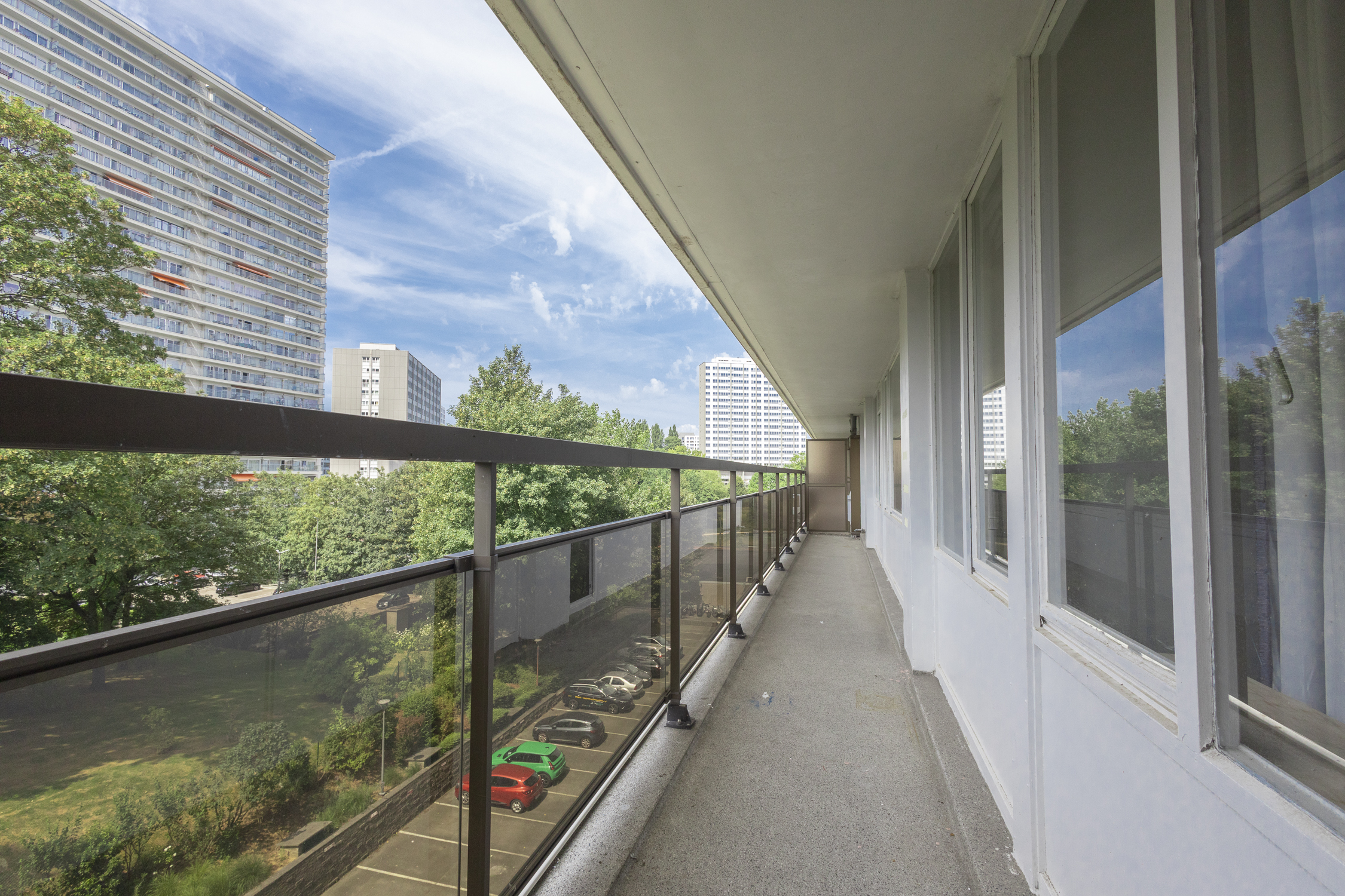 Appartement met 3 slaapkamers, terras en incl parking - foto 4