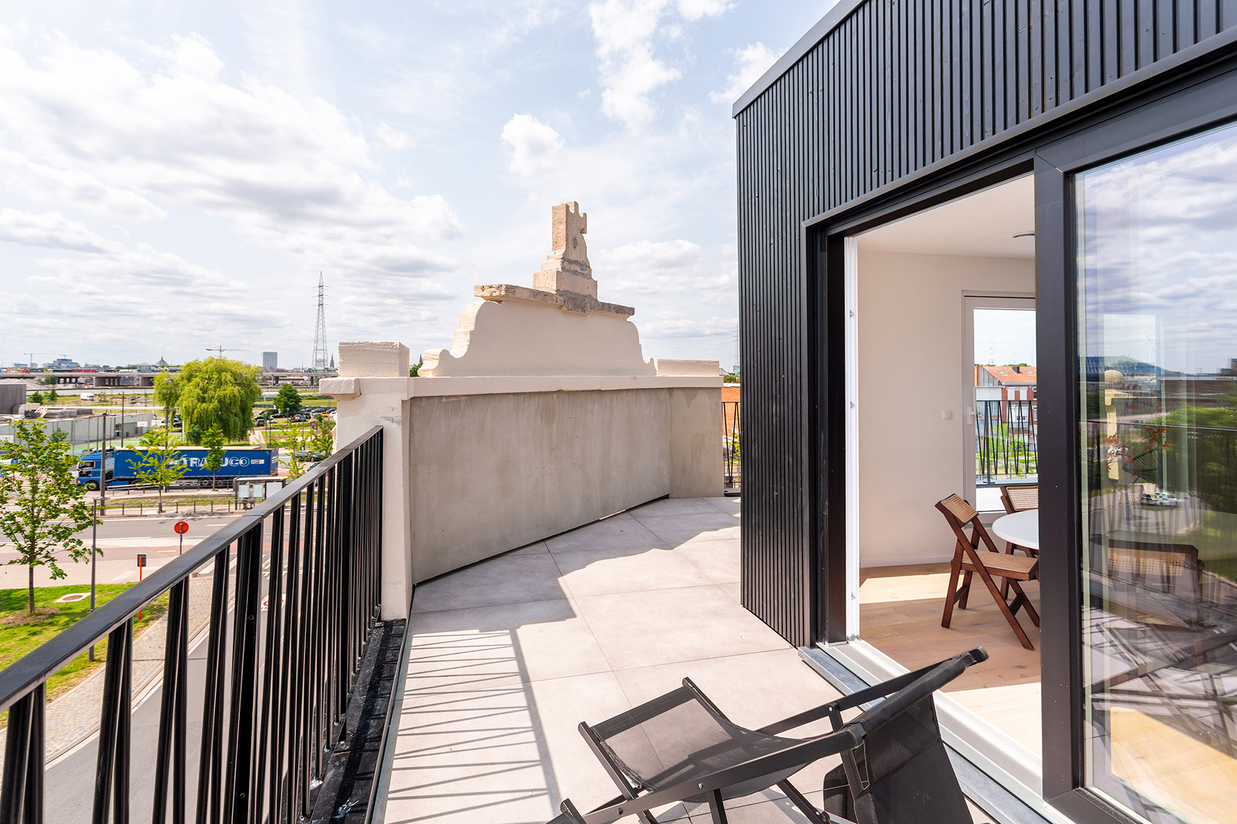 Luxueus gerenoveerde penthouse met riant zonneterras  - foto 3