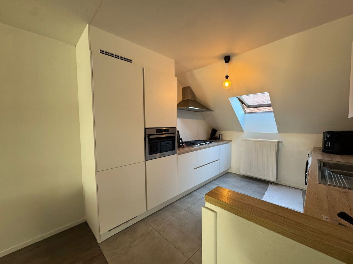 Appartement in het centrum van Bree met autostaanplaats - foto 5