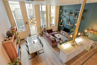 Stijlvol en lichtrijk appartement met 2 slaapkamers gelegen in een rustige wijk op het geliefde Zuid in Antwerpen. Het appartement bevindt zich...