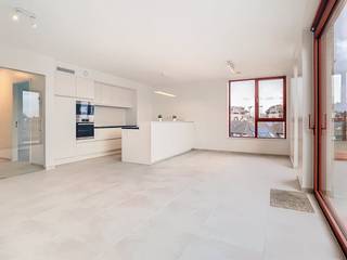 De snelste manier om een bezoek te brengen aan dit appartement? Vraag je bezoek aan via de rode knop op onze website (www.dewaele.com) en je...