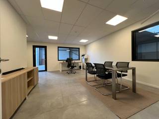 Commercial à louer à Nazareth-De Pinte