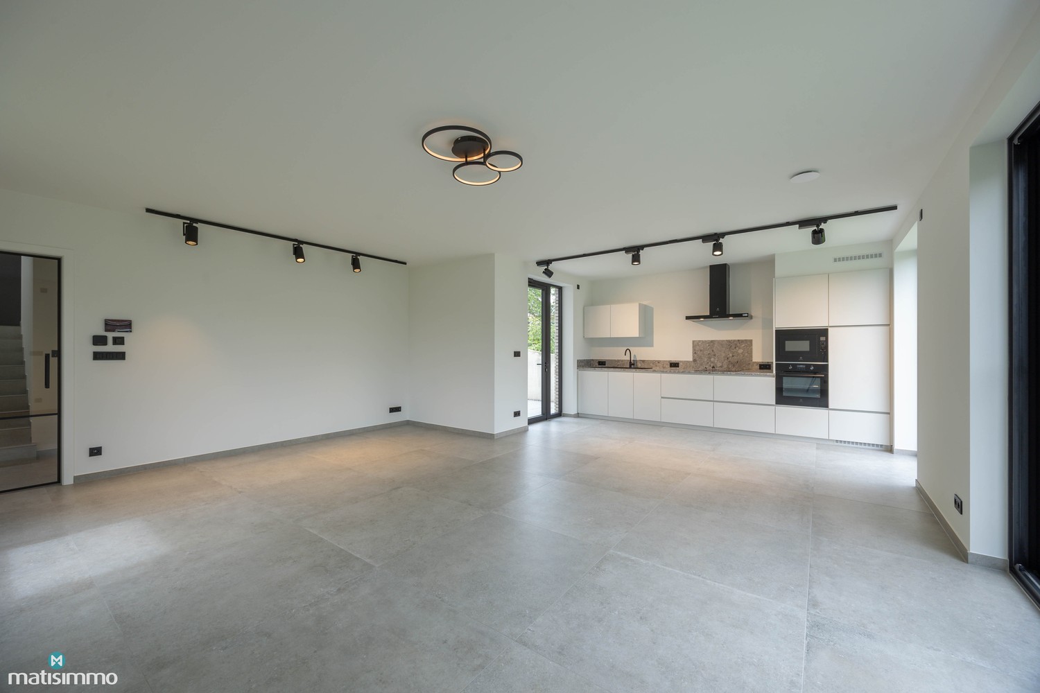 HOOGWAARDIG AFGEWERKTE NIEUWBOUWWONING MET DRIE SLAAPKAMERS EN TUIN (INCLUSIEF TUINONDERHOUD) TE RIEMST - foto 5