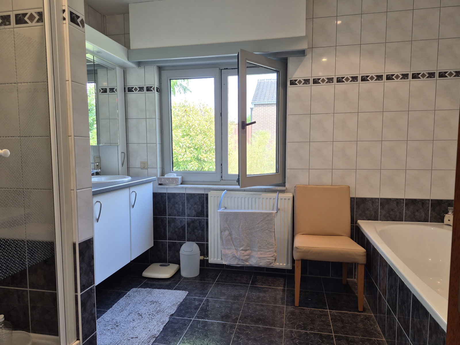 Ruim appartement met 2 slaapkamers - foto 5