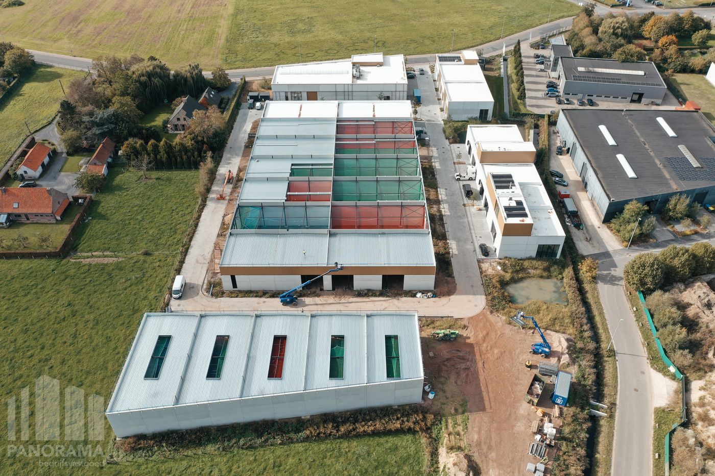 Instapklare KMO-unit 227 m² te koop - bedrijvenpark "Hexahub" nabij E403 - photo 4