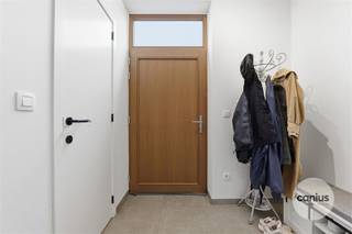 HEDENDAAGSE WONING NABIJ HET CENTRUM Sint-Agneshof 8 te Sint-Truiden is de thuisbasis van deze hedendaagse woning.We bevinden ons op wandelafstand...