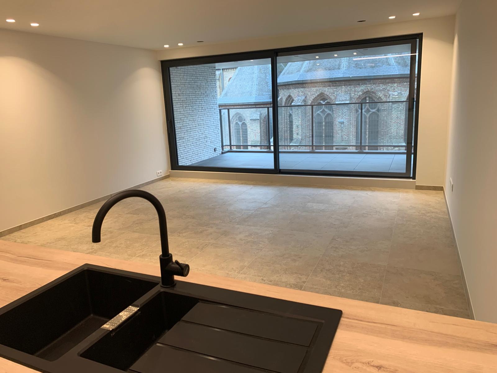 Nieuw ruim appartement te huur in centrum Staden - foto 2