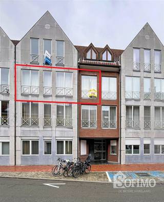 RUIM APPARTEMENT MET EXTRA GROTE GARAGE IN HET CENTRUM VAN ROESELARE DIT RUIME APPARTEMENT IN HET CENTRUM VAN ROESELARE, GELEGEN AAN DE NOORDSTRAAT...