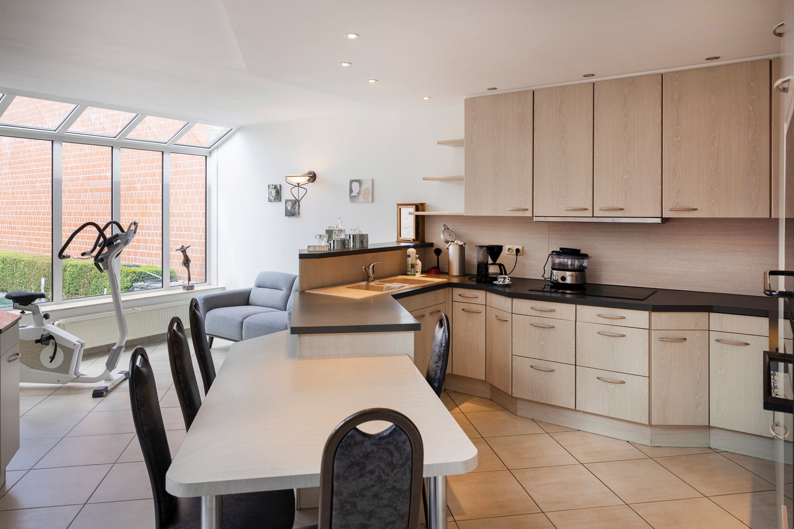 Werken en wonen onder één dak. Hier kan dit ! - foto 3