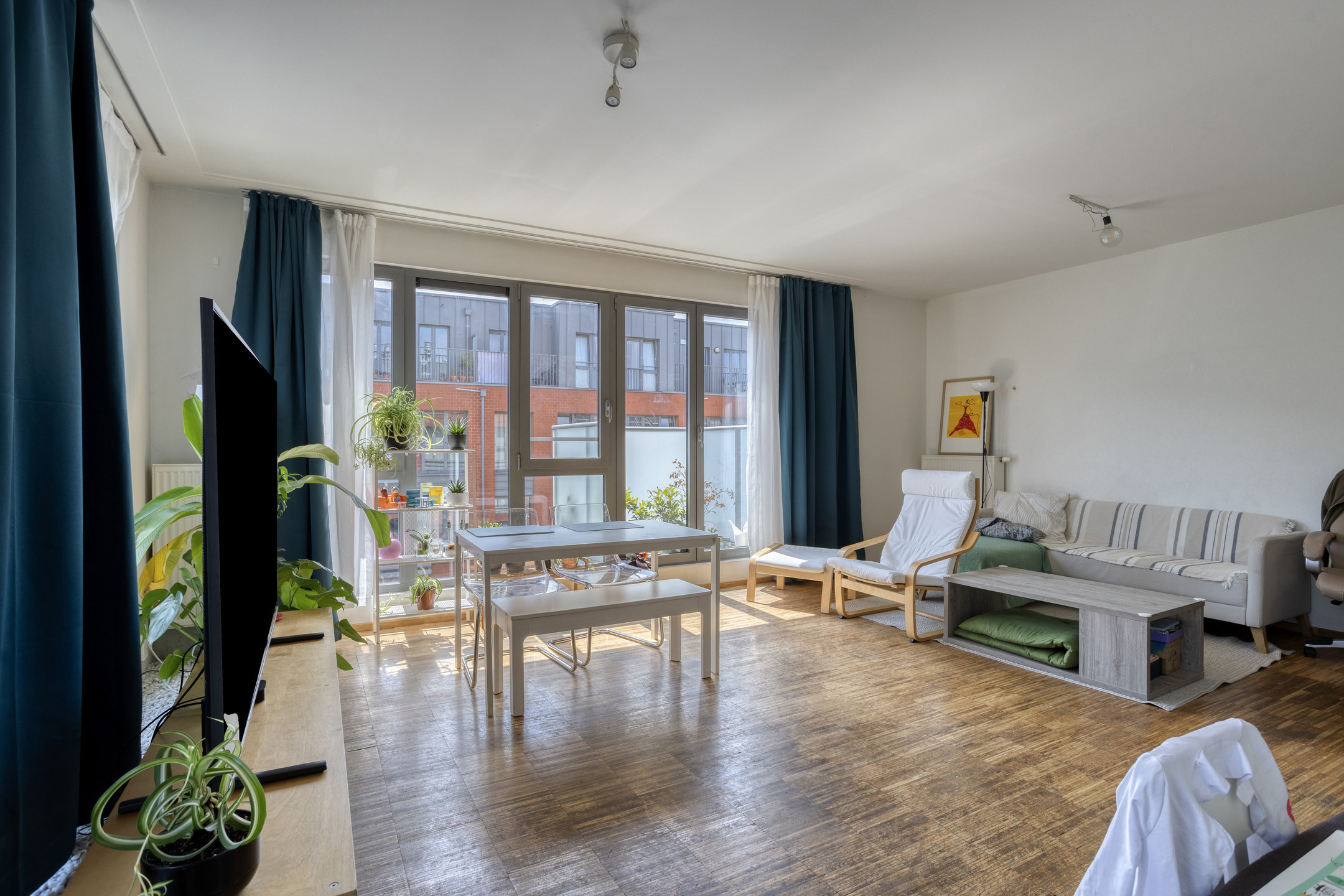 Appartement met balkon, kanaalzicht en 4,55% rendement - foto 4