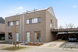 Welkom in deze moderne en energiezuinige gezinswoning in de Jozef Cuypersstraat 28 te Aarschot. Deze recente woning, gebouwd in 2020,...