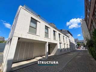 <p><span>Étage 2</span></p><p><span>Hall d'entrée</span></p><p><span>Cuisine</span></p><p><span>woonkamer</span></p><p><span>Terrasse</span></p><p><span>Chambre à coucher</span></p><p><span>Chambre à coucher</span></p><p><span>Salle de bains</span></p><p><span>WC</span></p><p><span> </span></p>