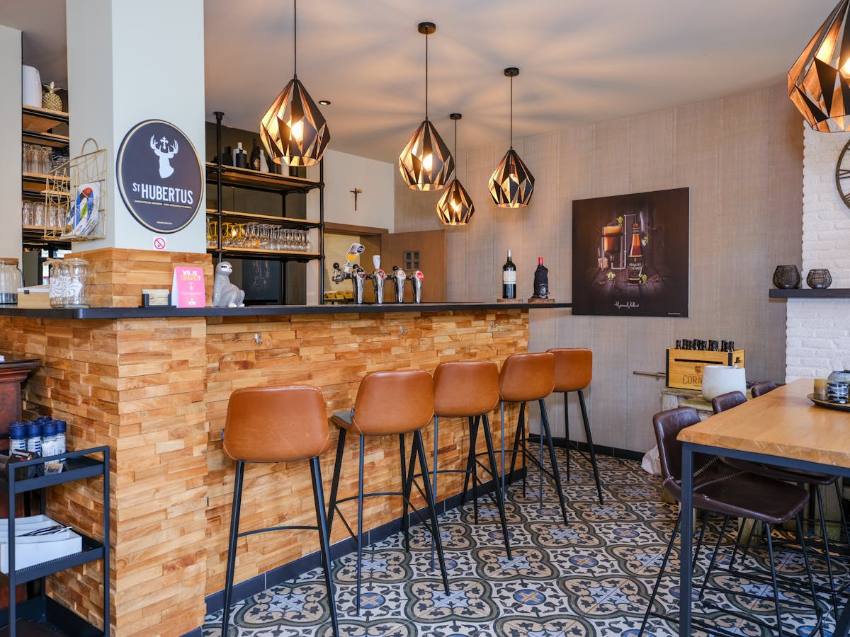 Horecapand met appartement te koop in Dadizele - foto 5