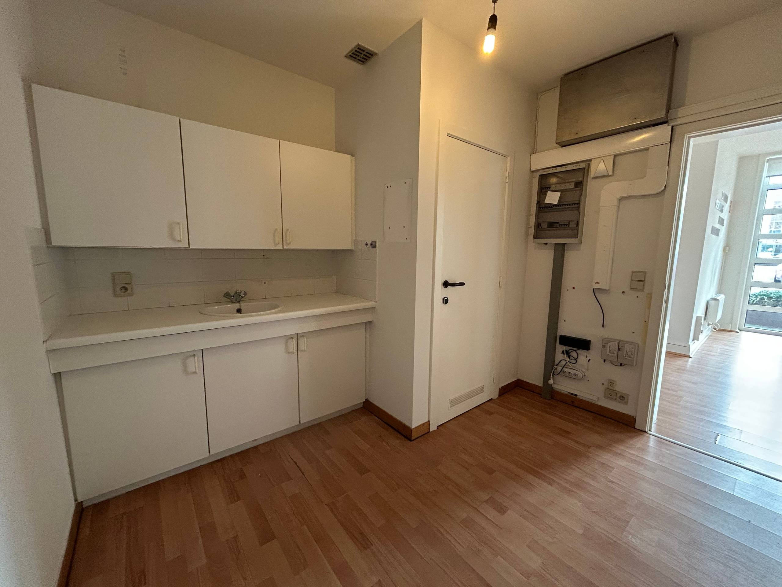 Commercial for rent in Diksmuide - photo 5