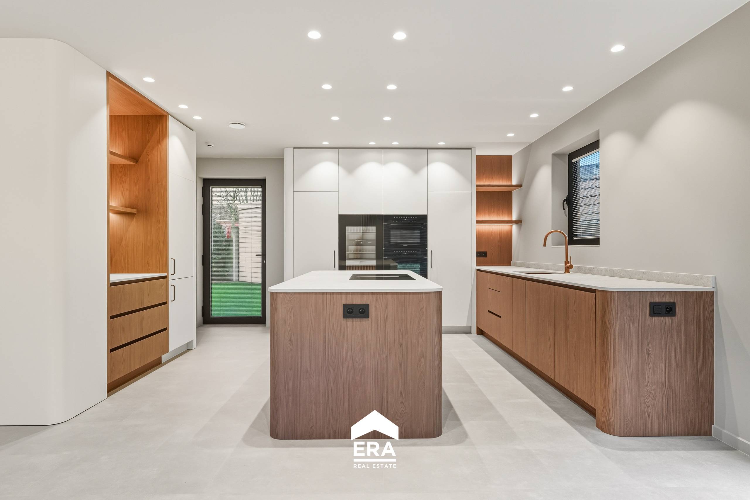 Volledig afgewerkte nieuwbouwwoning met 5 slaapkamers - foto 4