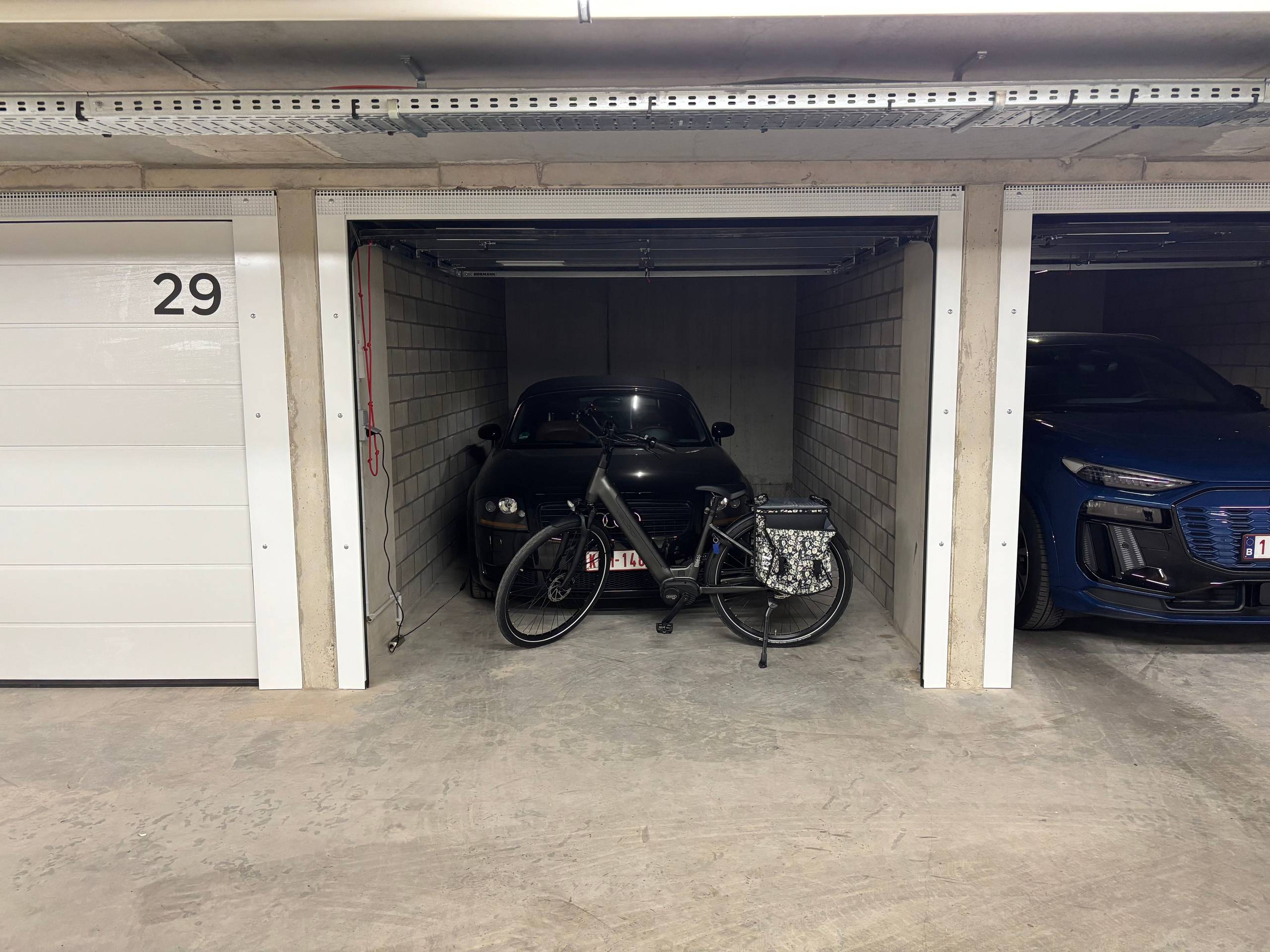 Gesloten garagebox in residentie Blanke Berg te Uitkerke - foto 4