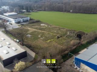 PERCEEL INDUSTRIEGROND VAN 88A58CA GELEGEN IN INDUSTRIEZONE TE MAASEIK.Het perceel grond is gelegen op het industrieterrein "Jagersborg" te Maaseik...