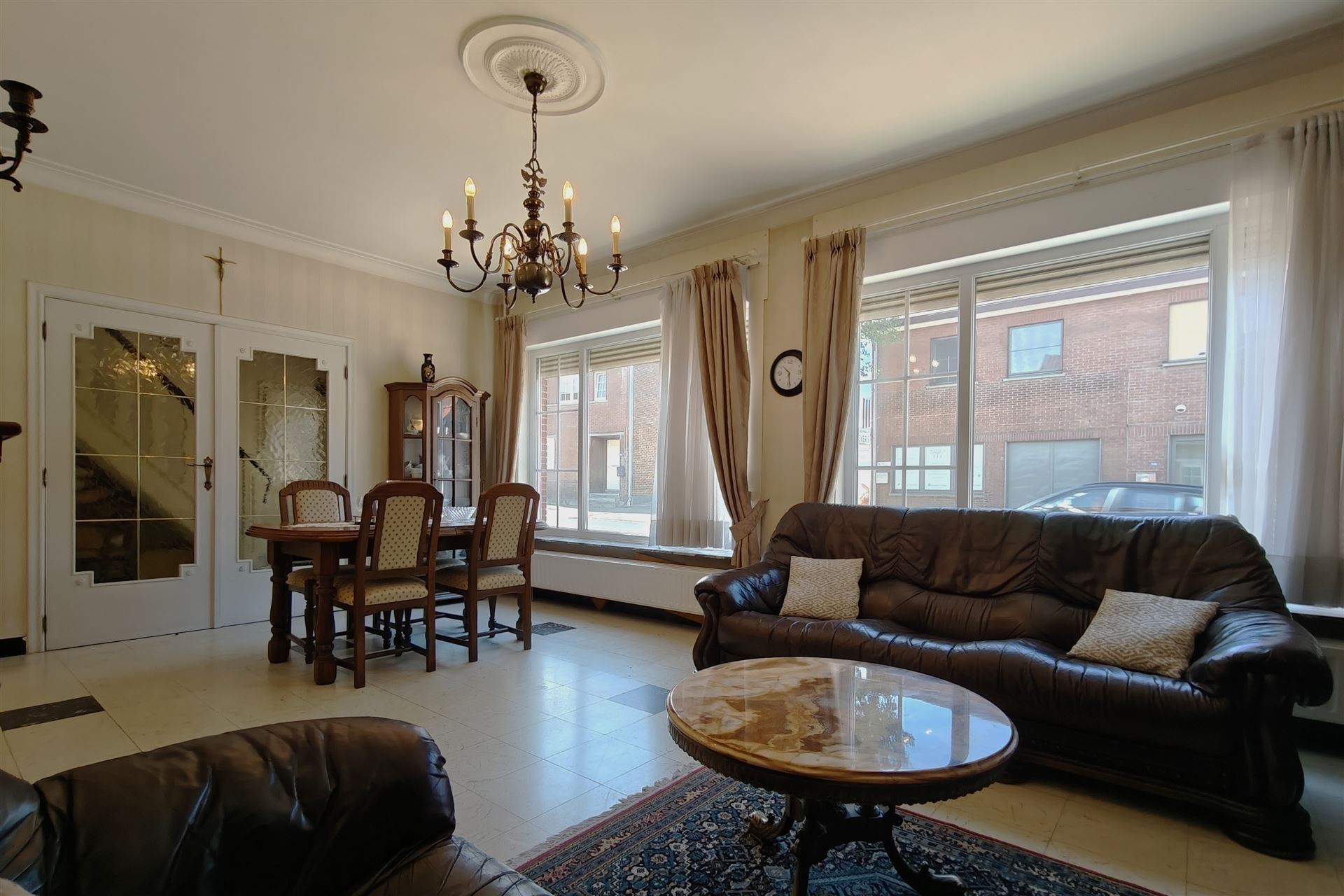 Goed onderhouden woning met 3 slpk. en 2 ingangen in Mopertingen - foto 5