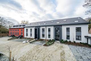 Ontdek in het hart van het dorp Orp, in een volledig gerenoveerde privéwoning met één verdieping van +/- 113 m 2, klaar om in te trekken. Het...