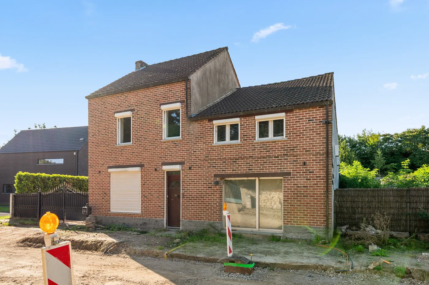 Verder te renoveren woning met grote hangar met 3 slpks - foto 5