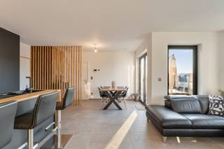 VERKOOP ONDER 2%* REGISTRATIERECHT (*onder voorwaarden), GEEN 21% BTW TE BETALEN!Recent, energiezuinig 3-slpk penthouse met ruim terras, op...