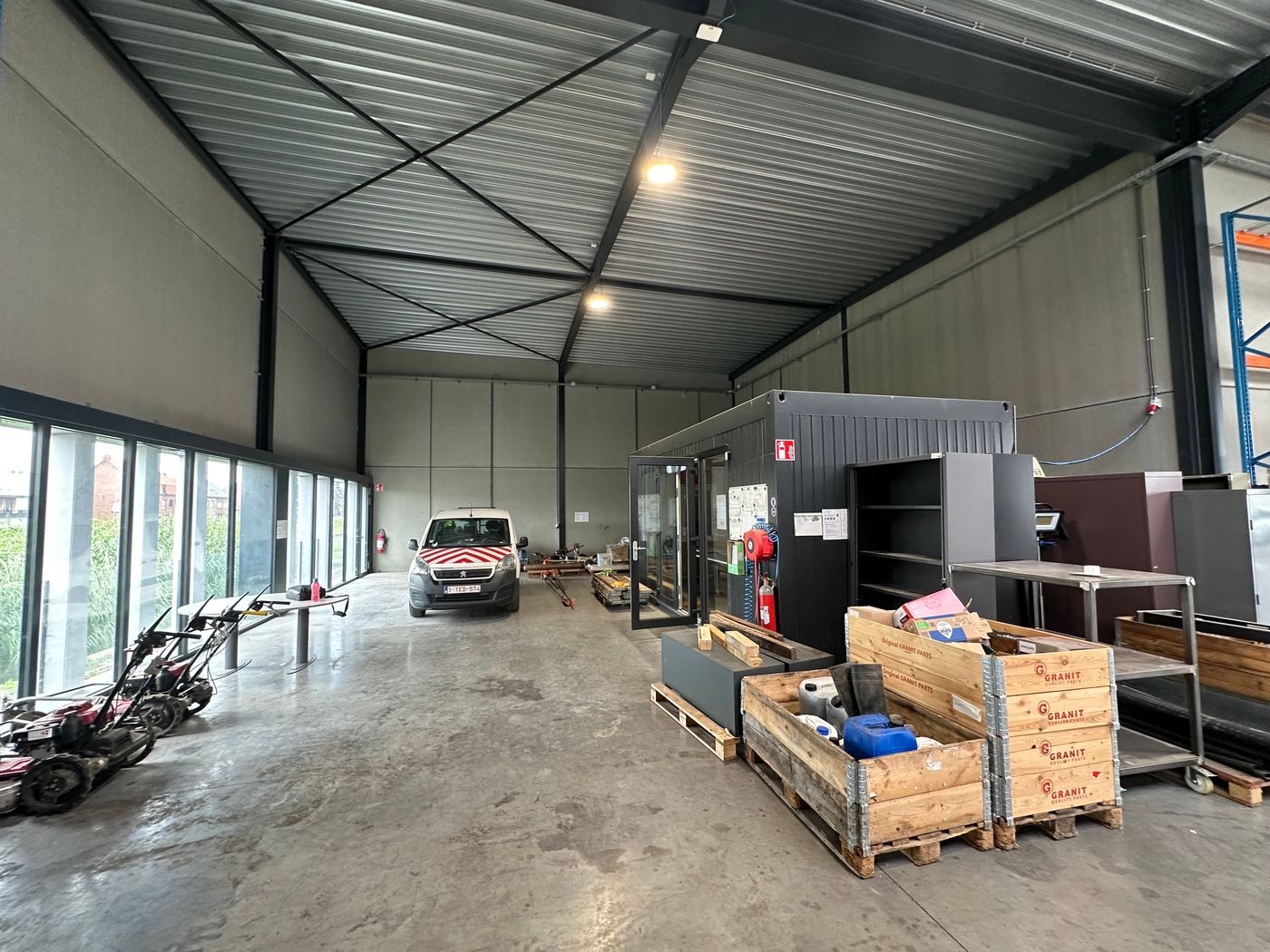Nieuwbouw KMO-unit van 429 m² met 4 Parkeerplaatsen in Lendelede - photo 3
