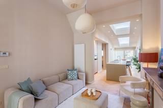 Gelegen in de charmante Eglantierlaan, een statige en gegeerde straat in Wilrijk, woon je hier in een groene en aangename omgeving op...