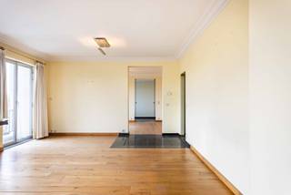 TE KOOP IN AALSTOntdek dit uitzonderlijk ruim appartement van maar liefst 197 m², gelegen op de 4e verdieping van een verzorgd gebouw aan de...