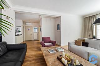 Op zoek naar een heerlijk lichtrijk appartement met 1 slaapkamer vlakbij de Drie Fonteinen? Search No More!Met openbaar vervoer vlak voor je deur,...