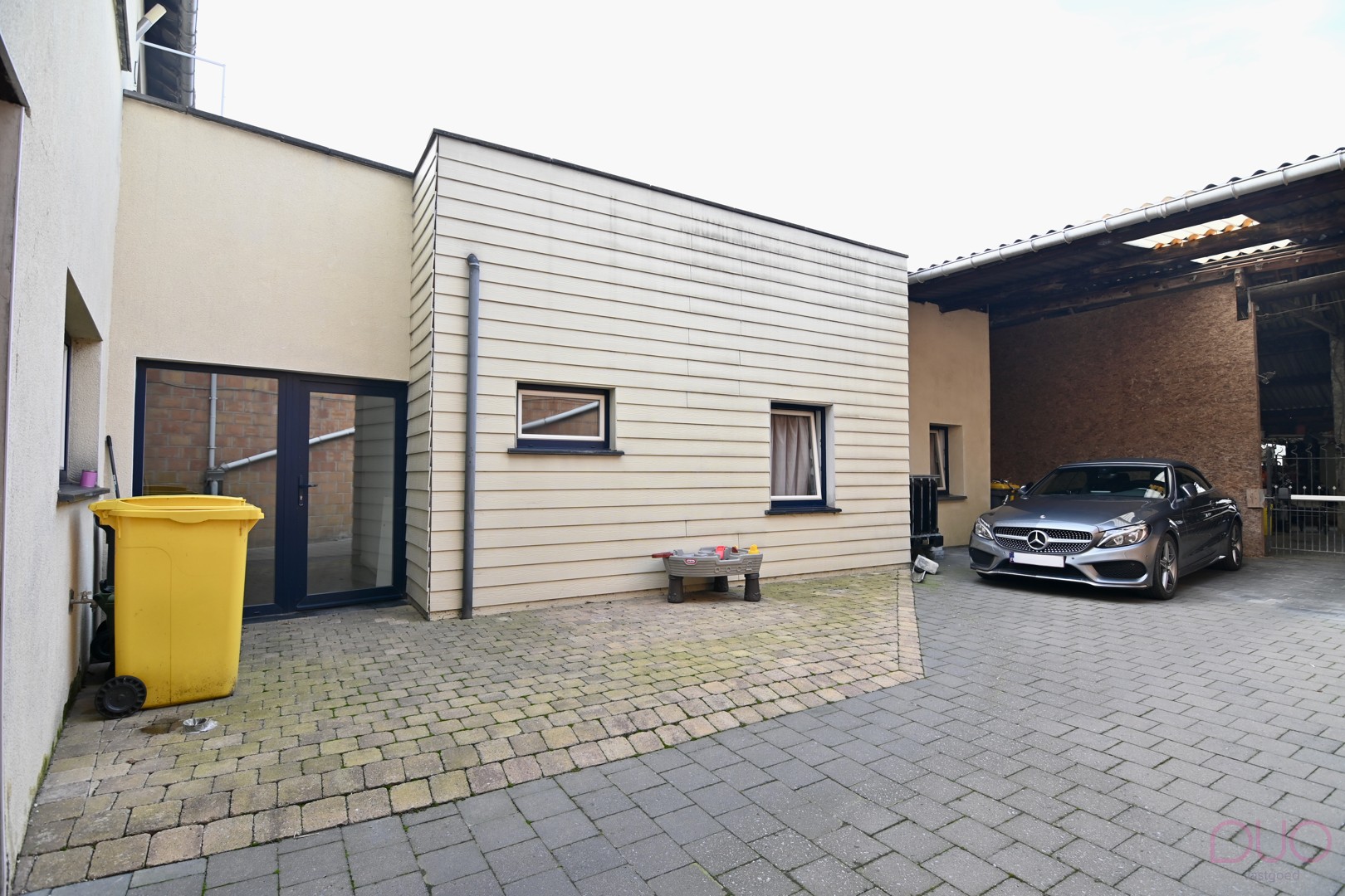 Opbrengsteigendom bestaande uit twee ruime appartement en autostaanplaats - foto 5