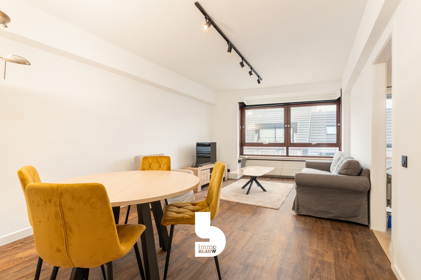 Ruim appartement met twee slaapkamers op toplocatie in Oostende! - foto 4