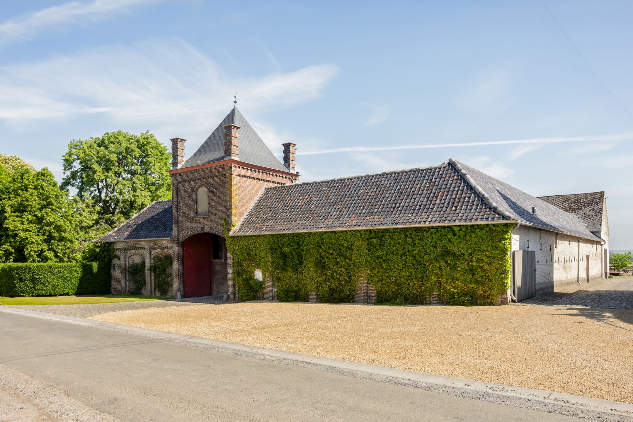 Prachtige exclusieve vierkantshoeve (mog. tot 9 hectare). - foto 2