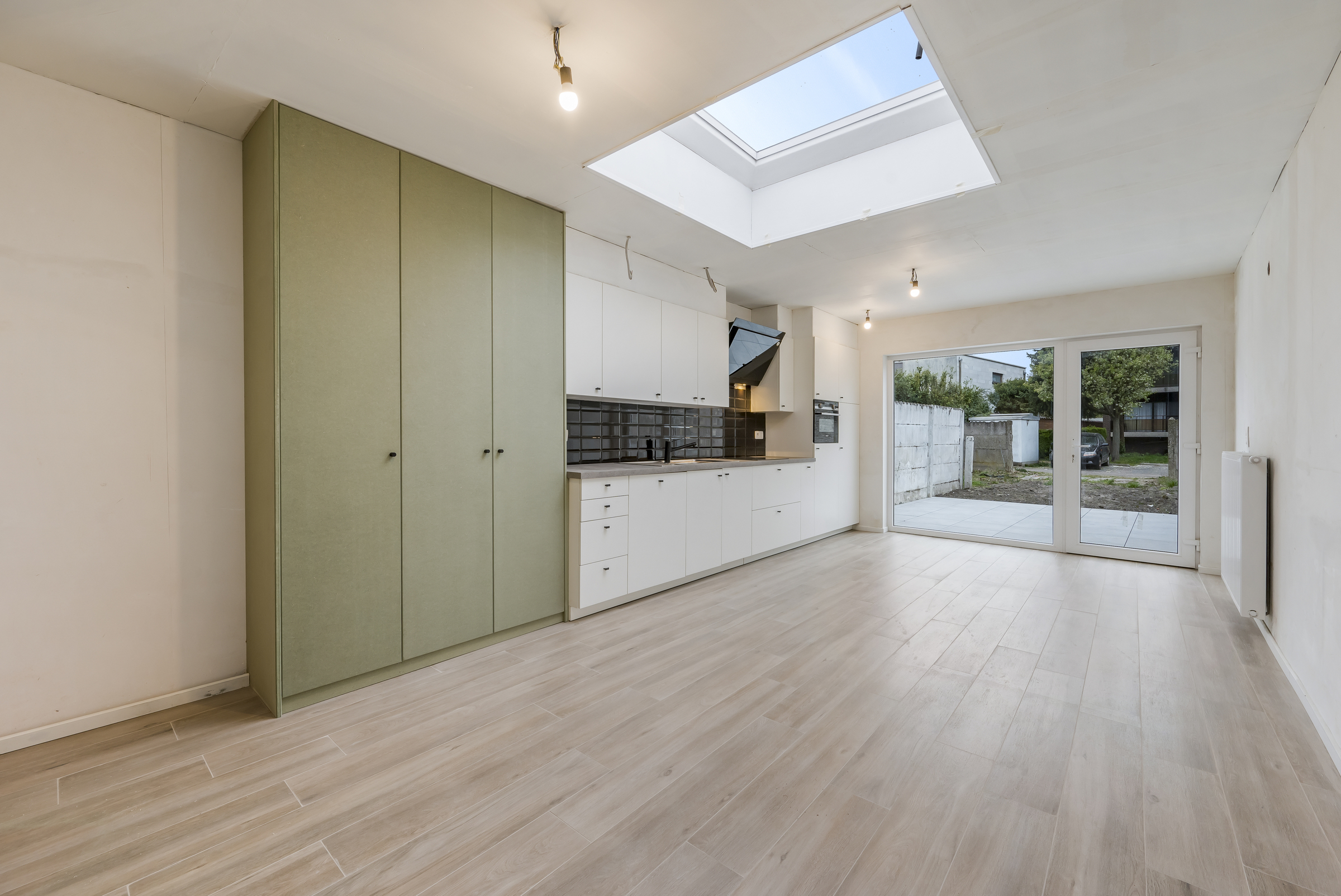 Instapklare recente woning met 2 slaapkamers en tuin! - foto 4