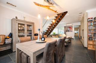 Lovely renovated family home with 3 bedrooms, garden and garage. Layout: spacious entrance hall, bright living room with gas fireplace connected...