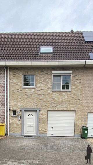 Charmante éénsgezinswoning op wandelafstand van het centrum van Hoogstraten.De woning is als volgt...