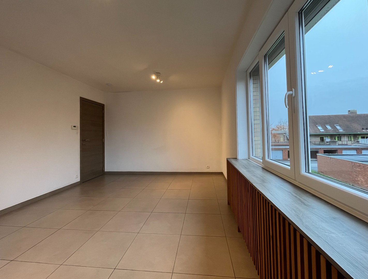 Rustig gelegen appartement met terras en garagebox in hartje Tielt - foto 4