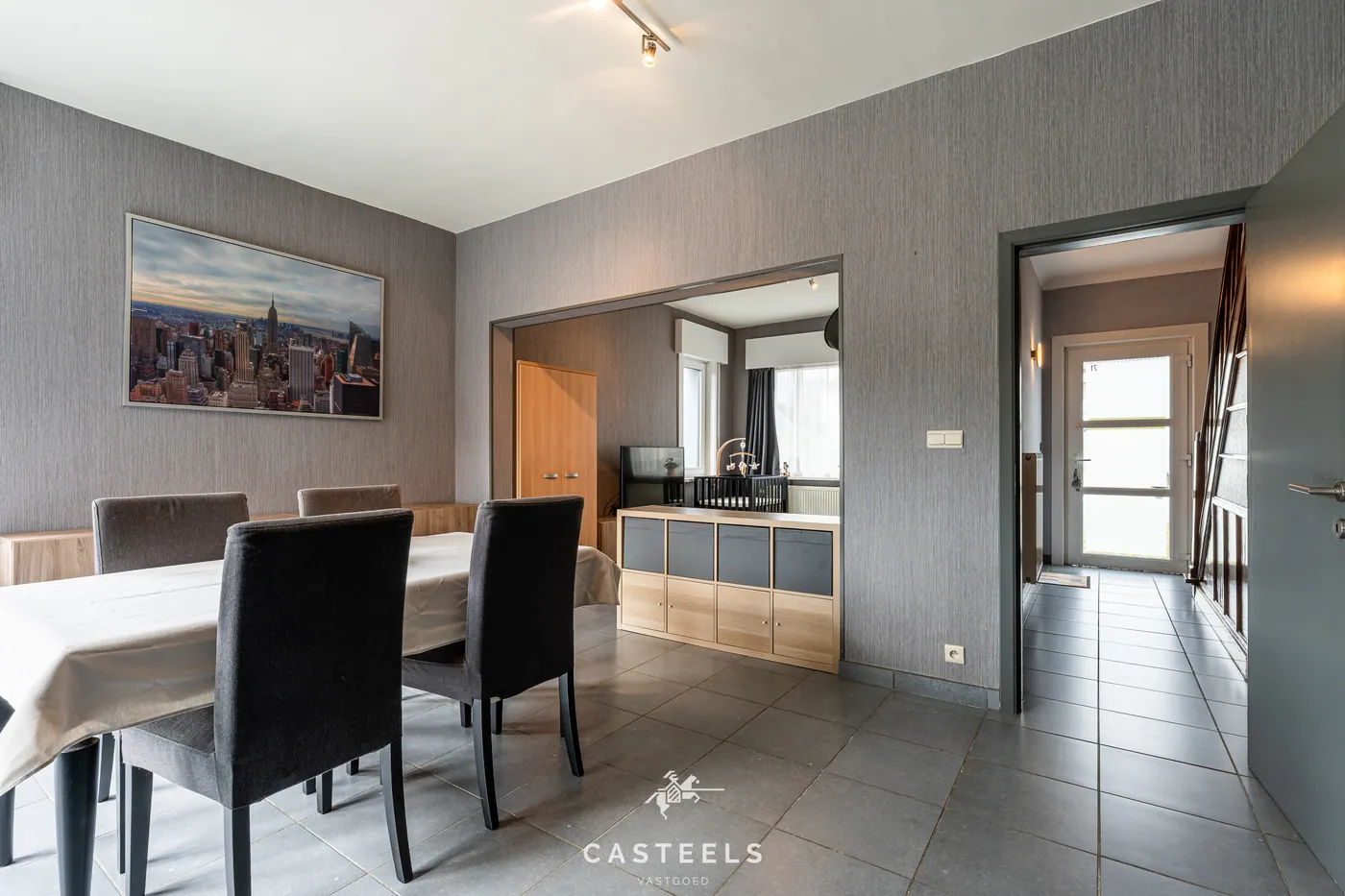 Halfopen woning met ruim perceel, twee garages en uitbreidingsmogelijkheden - foto 4