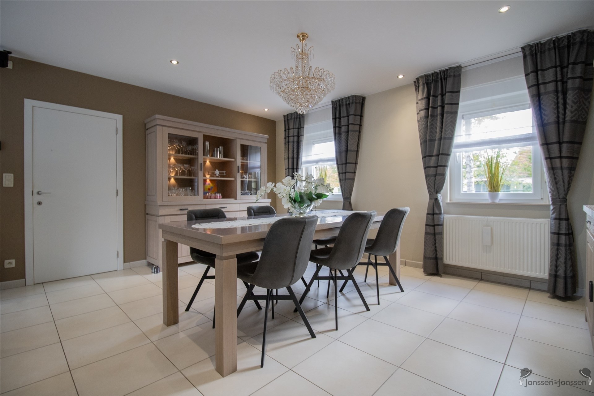 Ruime energiezuinige en instapklare woning met 3 à 4 slaapkamers. - foto 5