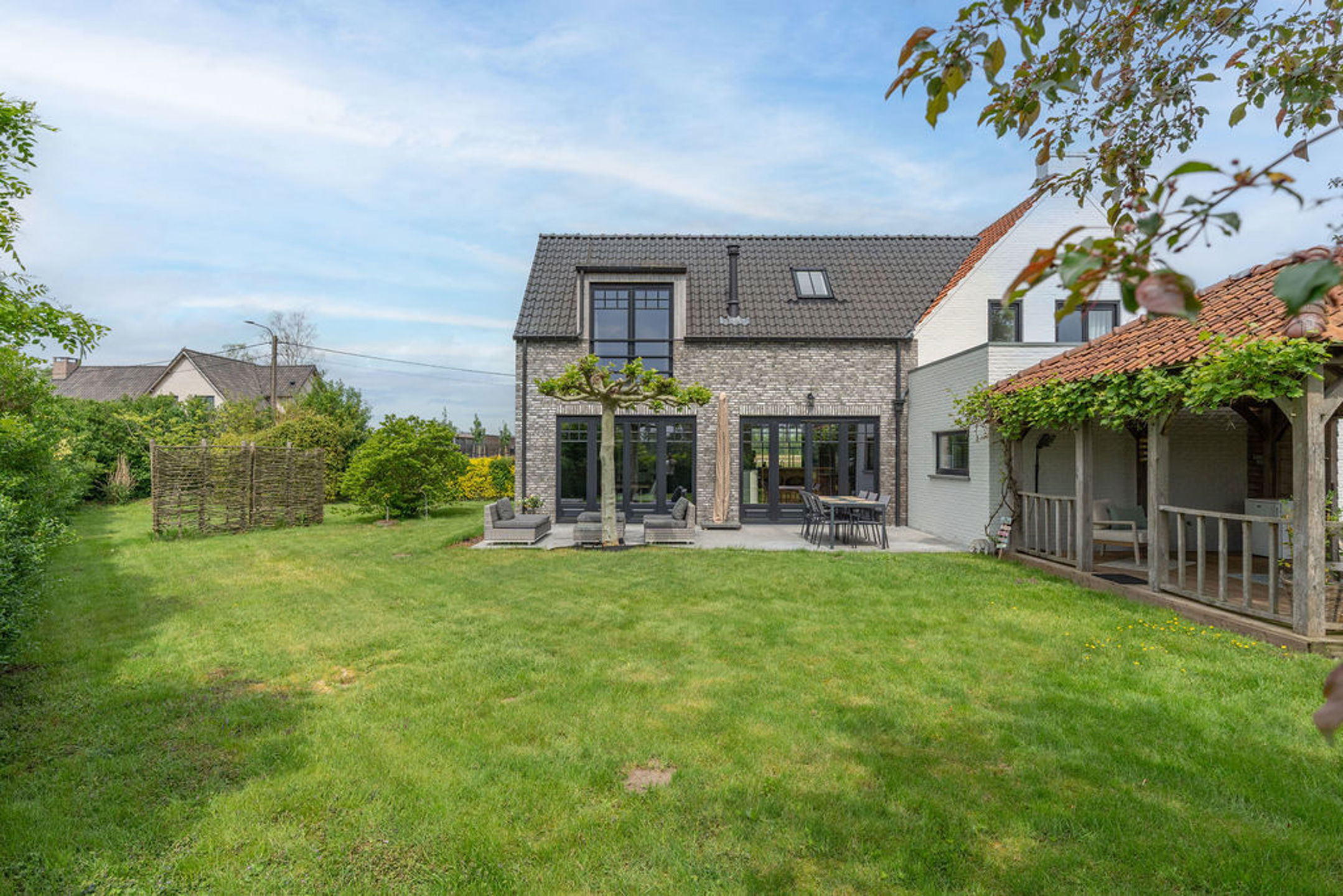 Gerenoveerde vrijstaande villa met landelijk uitzicht - foto 5