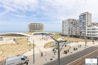 Prachtig 2-slaapkamerappartement met spectaculair zicht op het Casino en het Epernayplein en met zeezicht. Dit ruime appartement, gelegen...
