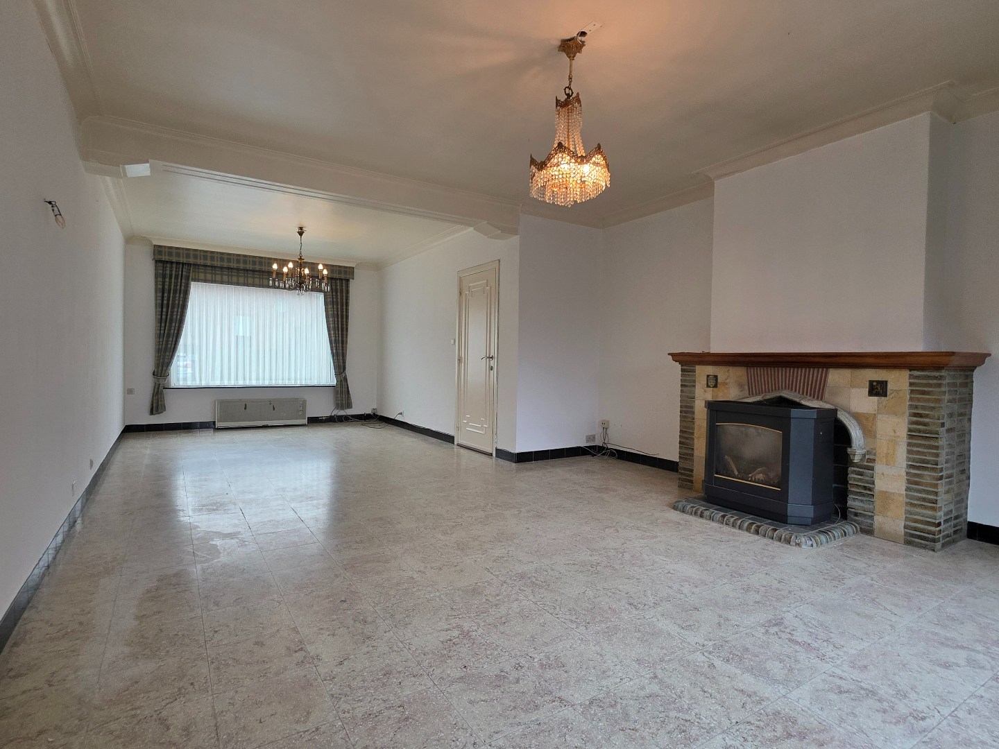 Sterke woning in beton met 3 garages, landelijke verzichten in Hulste. - foto 3