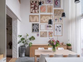 Prachtig gerenoveerde (Volt Architecten) interbellumwoning met vier slaapkamers, twee badkamers en zonnige stadstuin nabij de Bijloke.Voor meer...