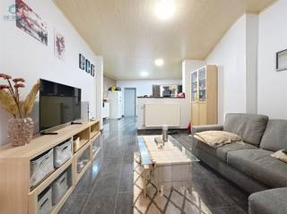 Ruime, solide woning te koop in Brakel instapklaar en centraal gelegenIn Brakel bevindt zich deze verrassend ruime en degelijke woning, ideaal voor...