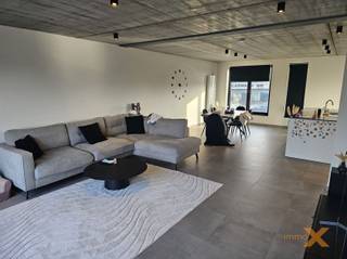 DUPLEXAPPARTEMENT MET GROOT TERRAS - Deze grote duplex met fantastisch groot terras is gelegen op boogscheut van dorp Lovendegem, op de...