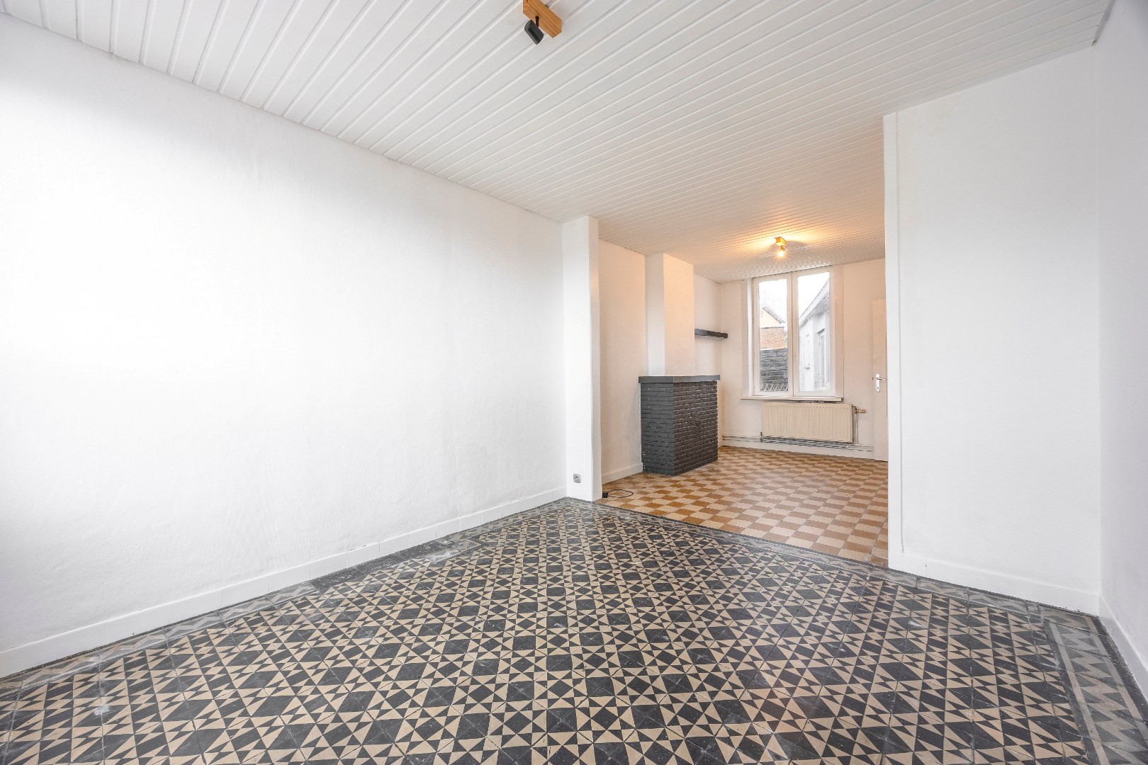 Renovatiepand op een strategische ligging in Veurne - foto 2