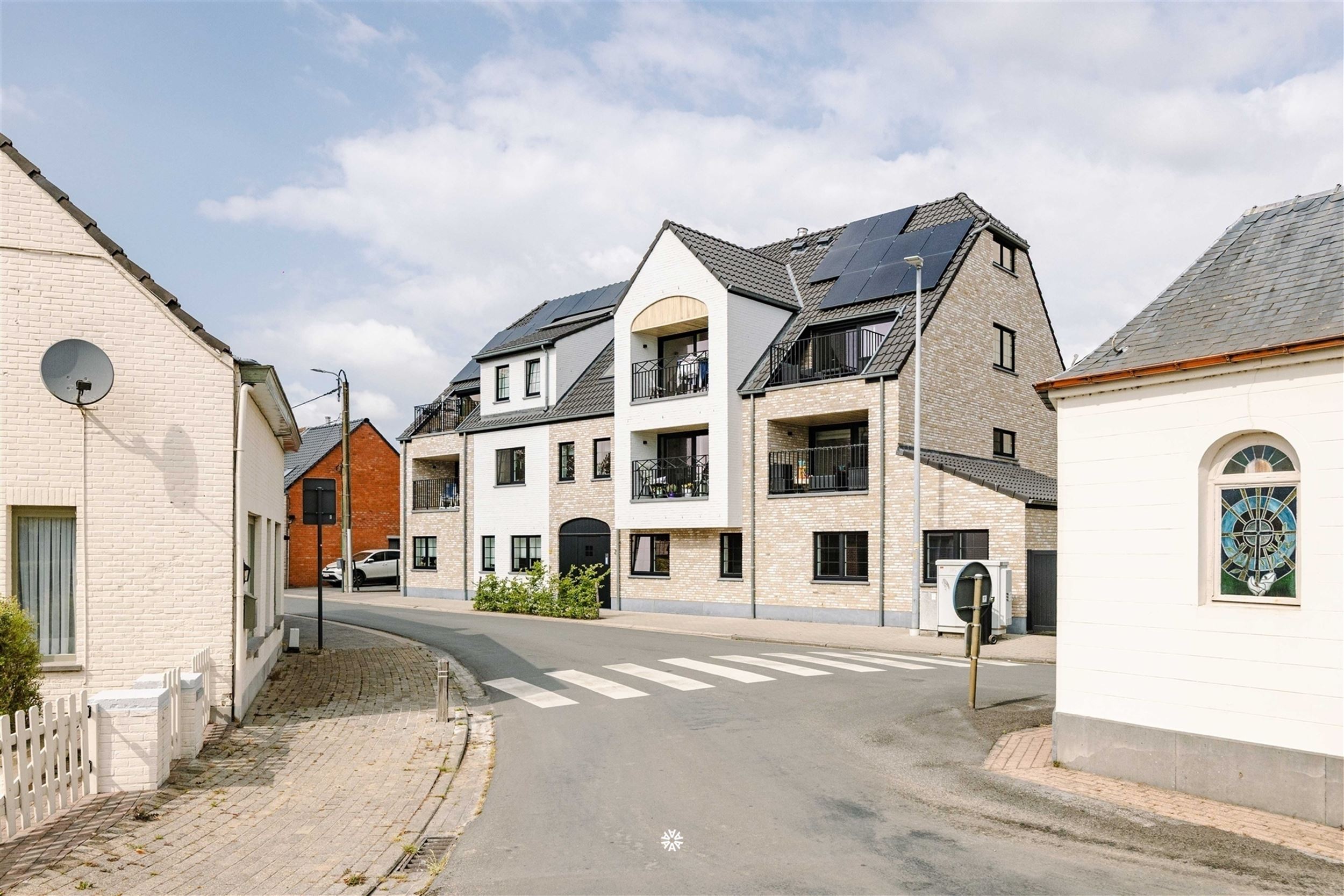 Rustig gelegen nieuwbouwappartement met drie slaapkamers - foto 1